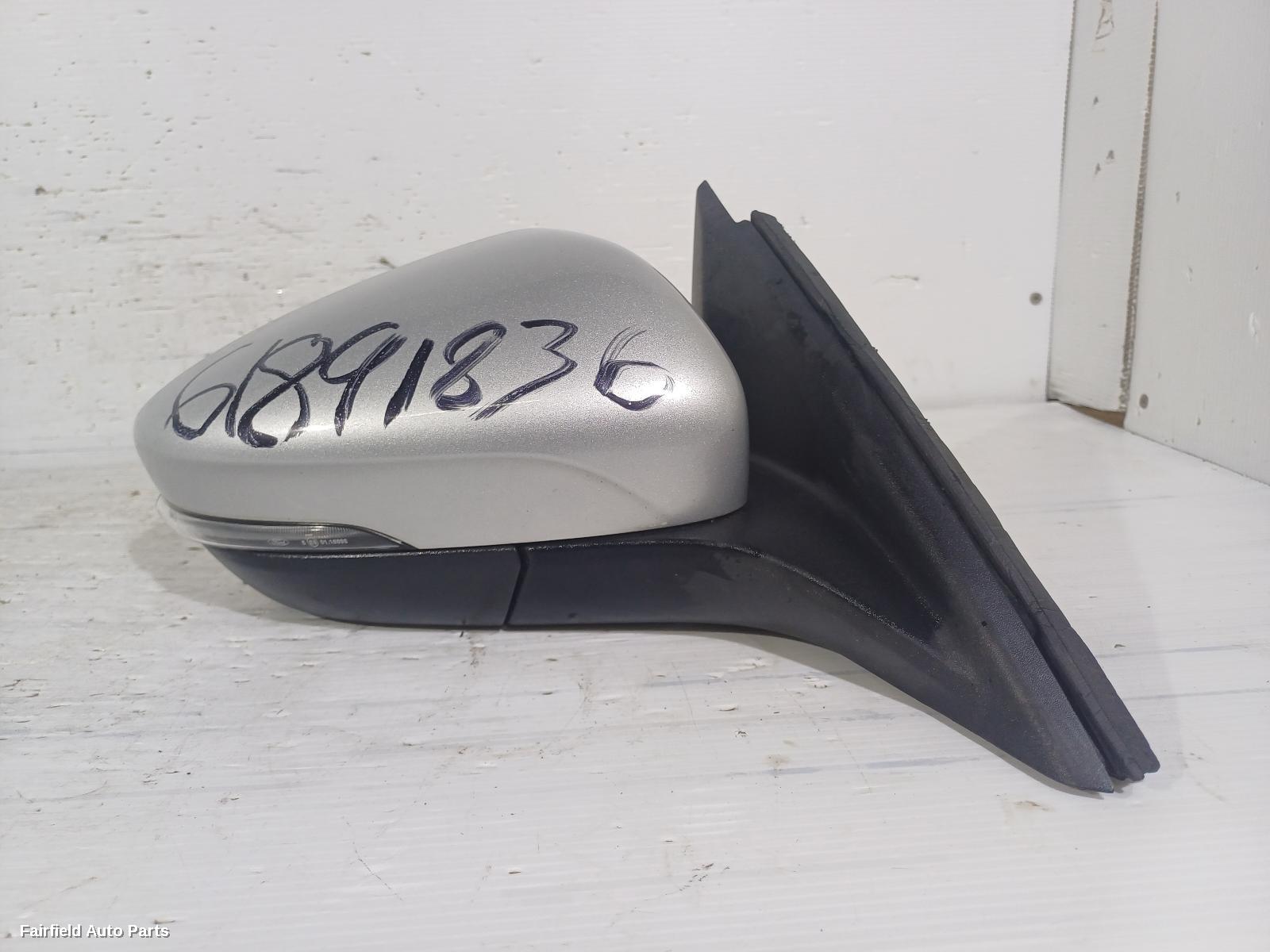 2018-2024 Ford Focus Right Door Mirror