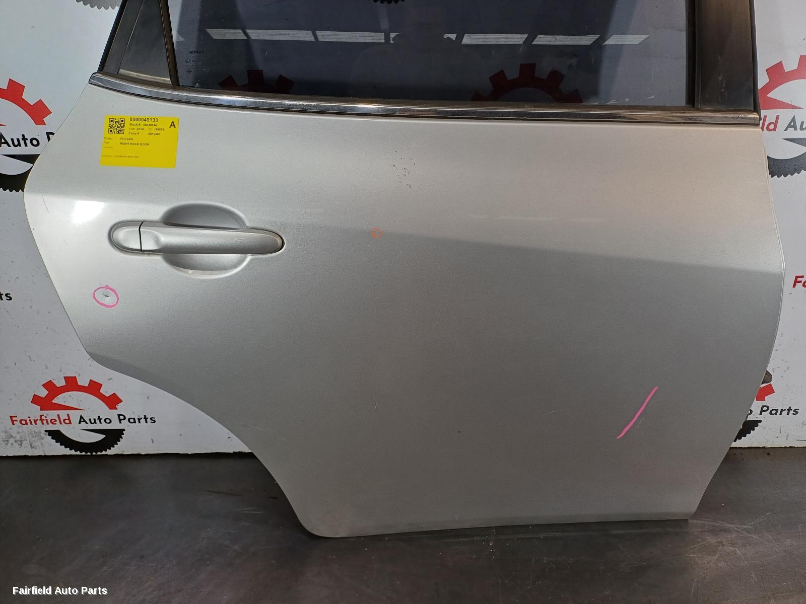 2013-2016 Nissan Pulsar Right Rear Door Sliding