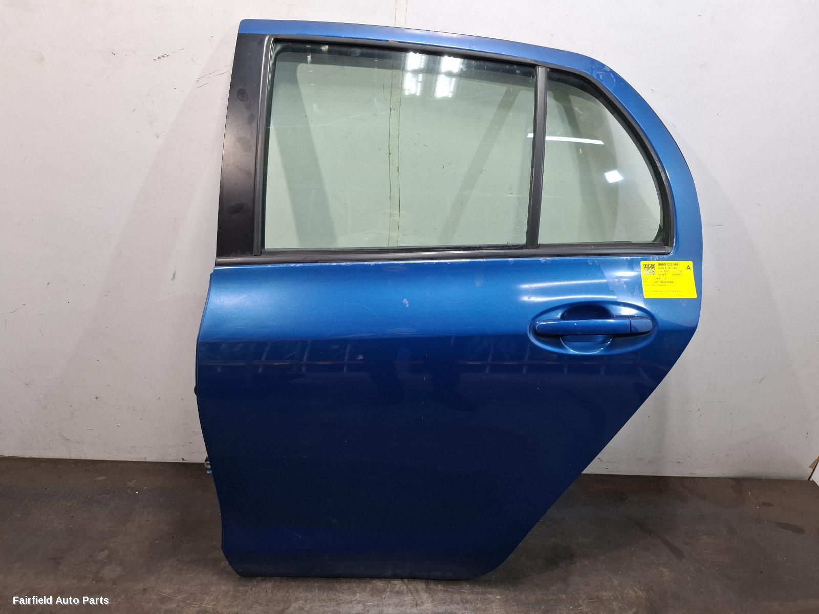 2005-2011 Toyota Yaris Left Rear Door Sliding