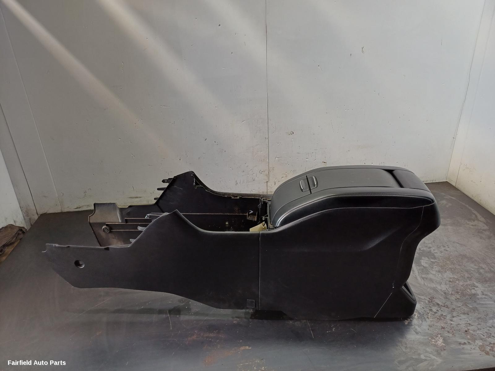 2013-2021 Toyota Kluger Console