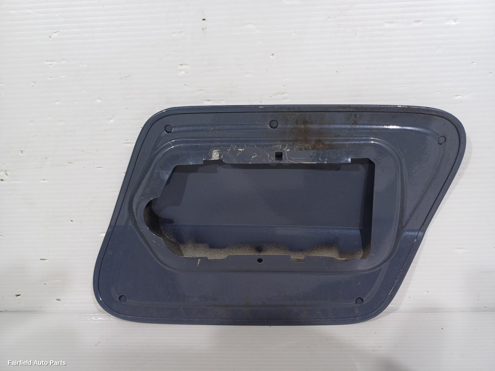 2019-2024 Bmw 2 Series Fuel Door   Filler