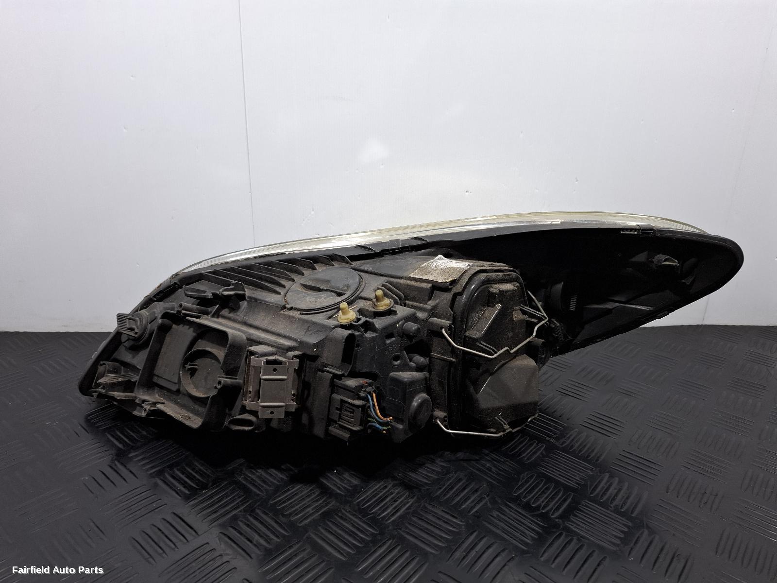 2010-2013 Volvo C30 Right Headlamp