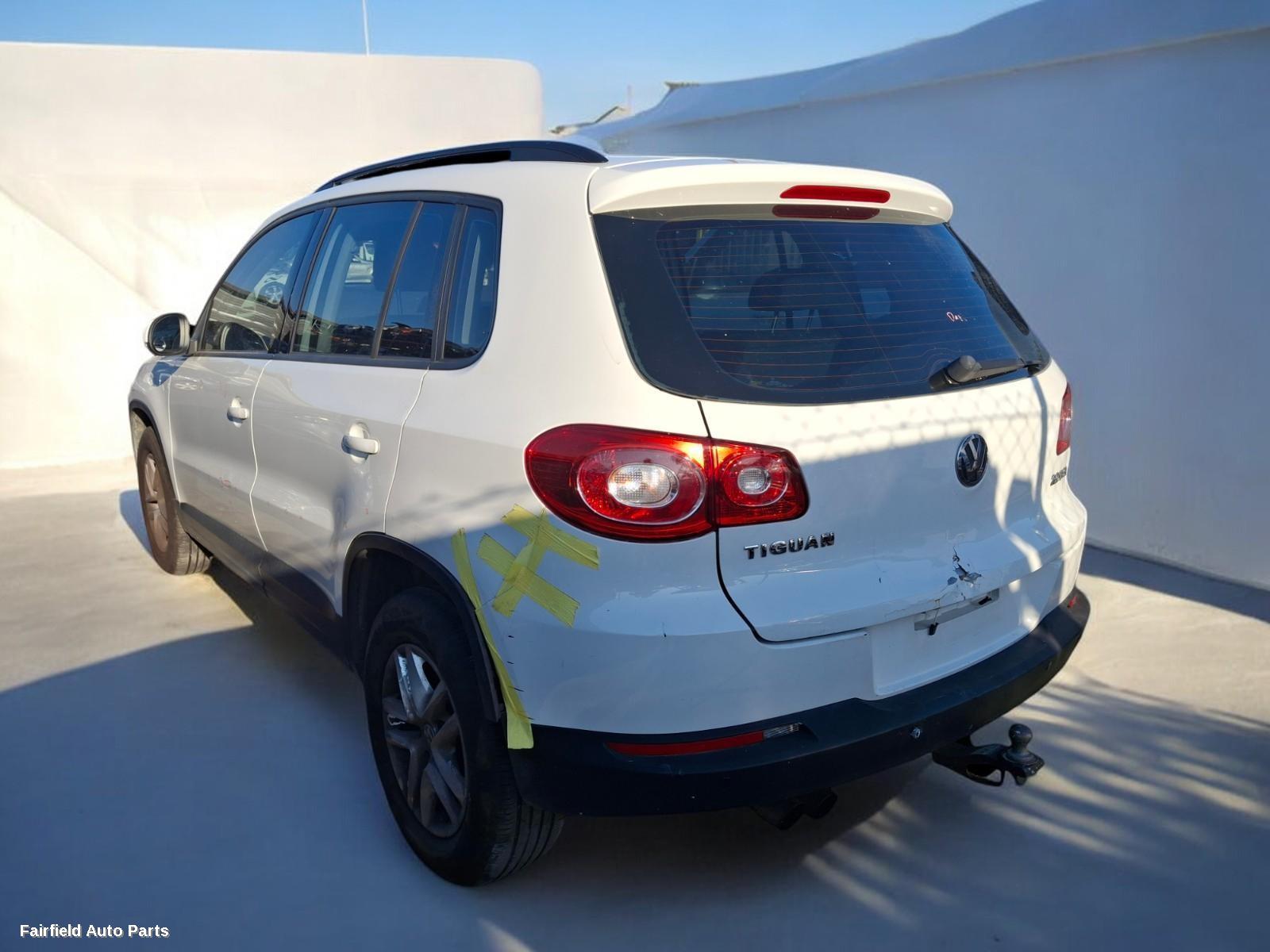 2008-2016 Volkswagen Tiguan Right Front Door