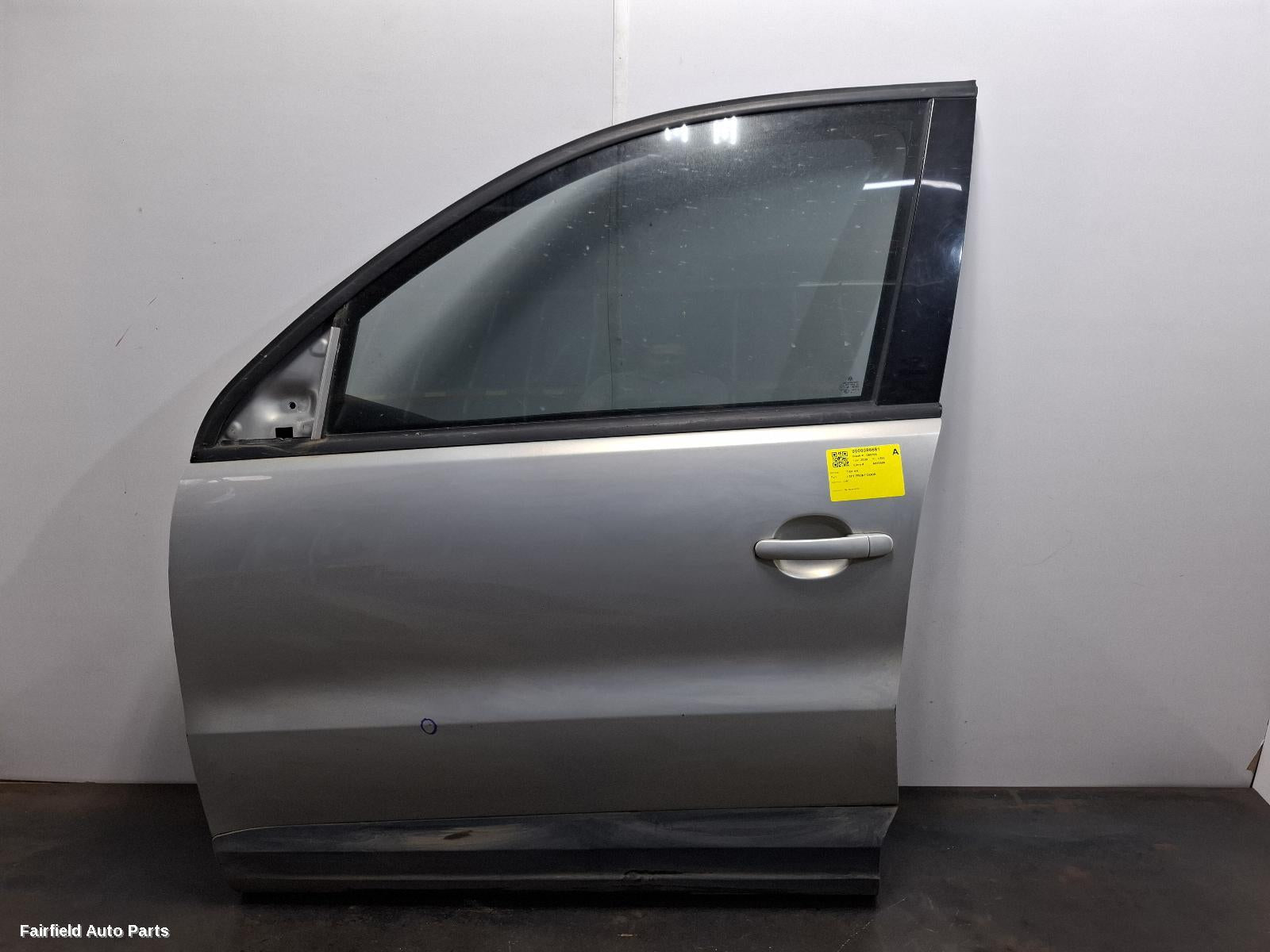 2008-2016 Volkswagen Tiguan Left Front Door