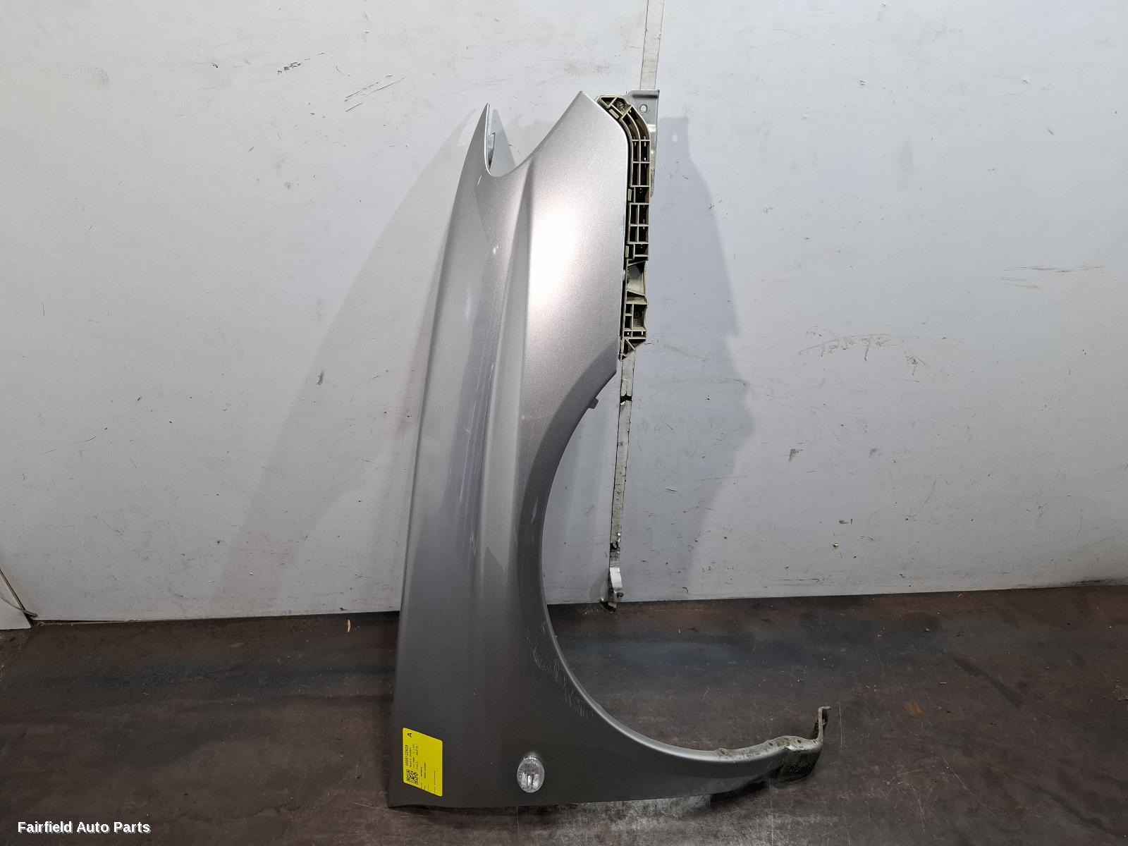 2005-2007 Subaru Impreza Right Guard