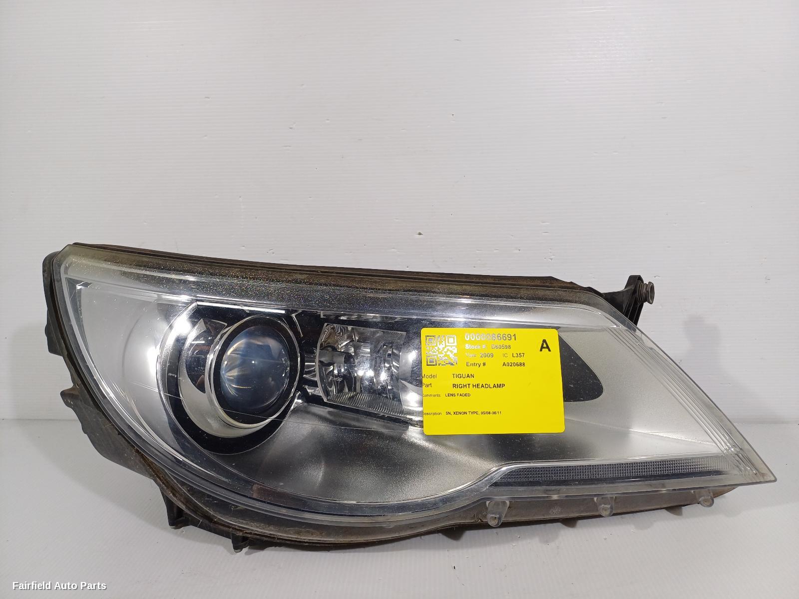 2008-2011 Volkswagen Tiguan Right Headlamp