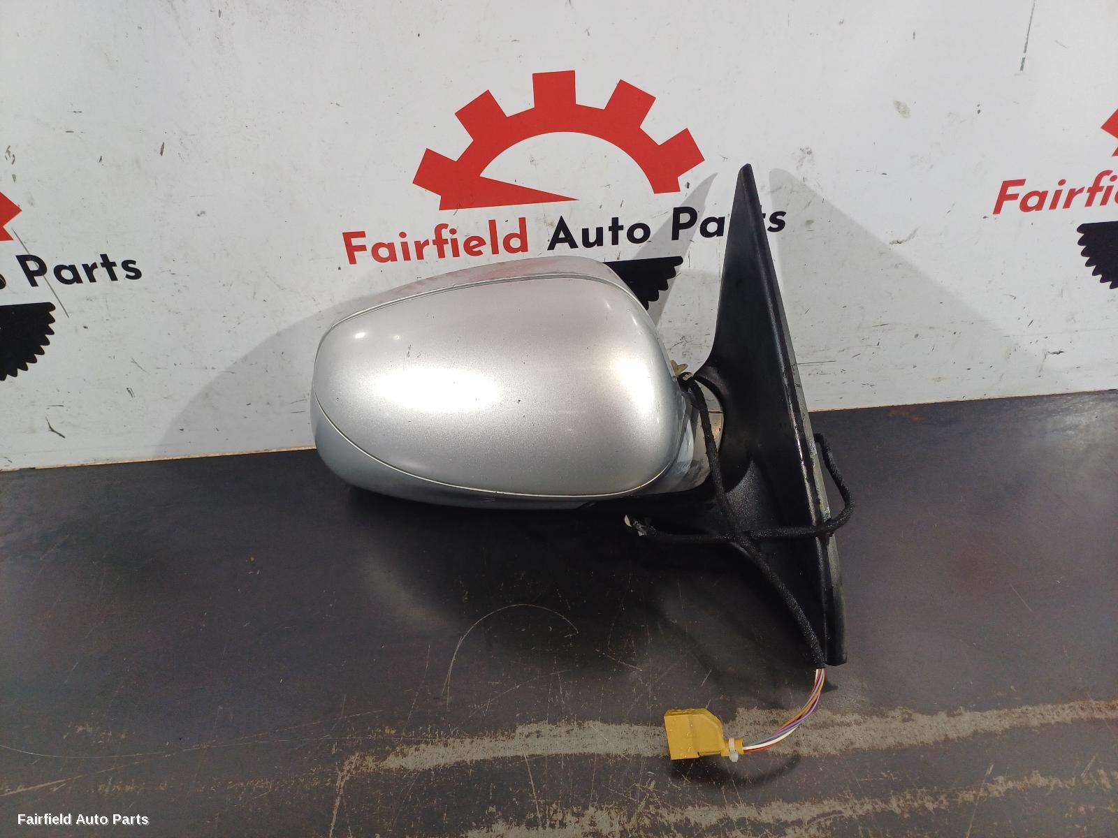 2003-2006 Porsche Cayenne Right Door Mirror