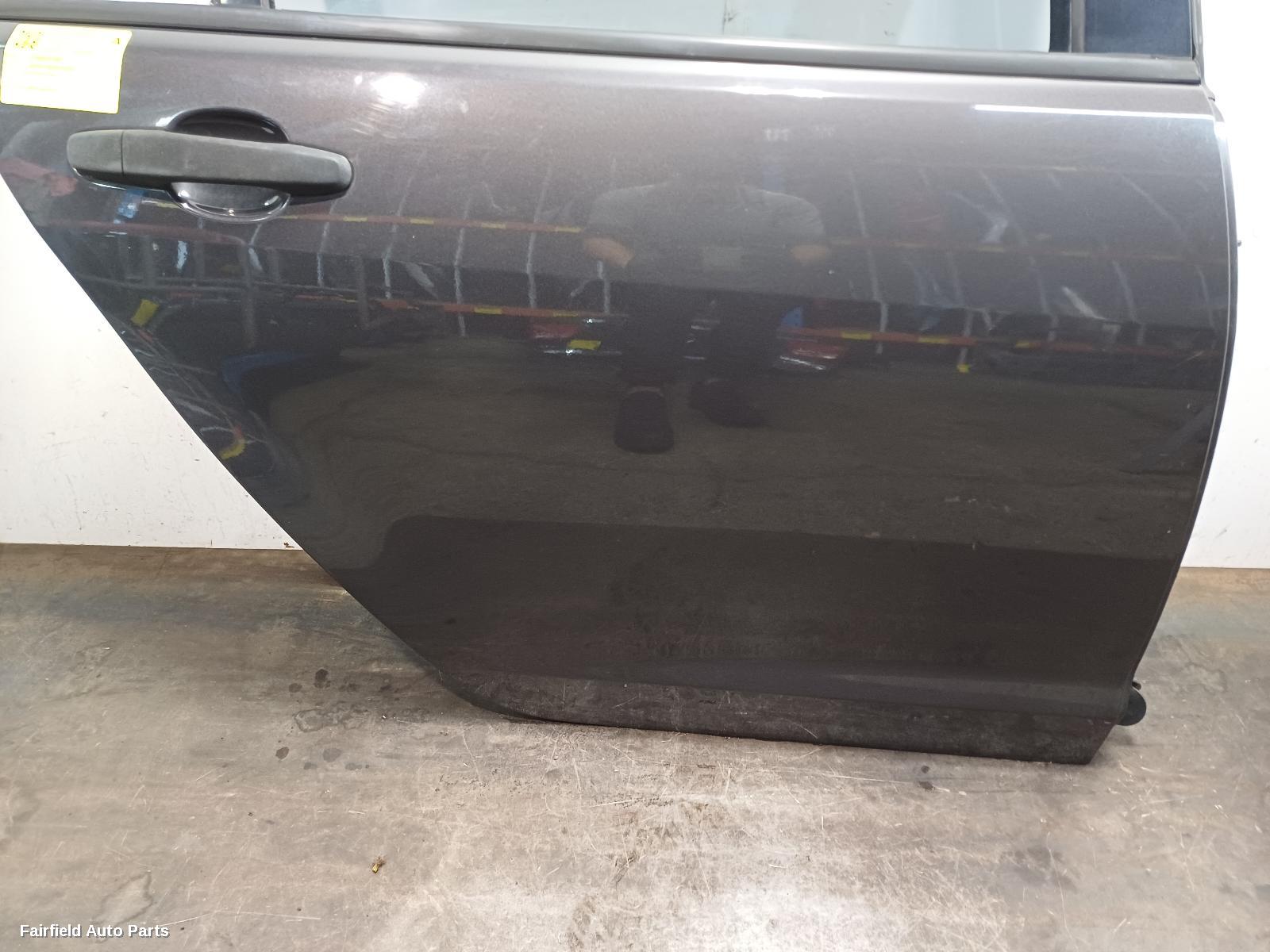 2006-2013 Holden Commodore Right Rear Door Sliding