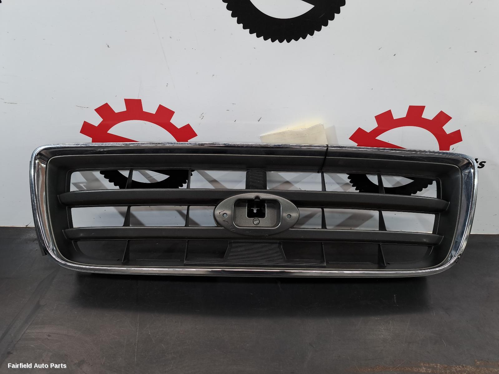 2003-2005 Subaru Forester Grille