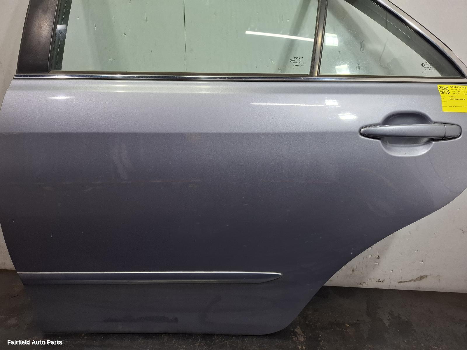 2006-2011 Toyota Camry Left Rear Door Sliding