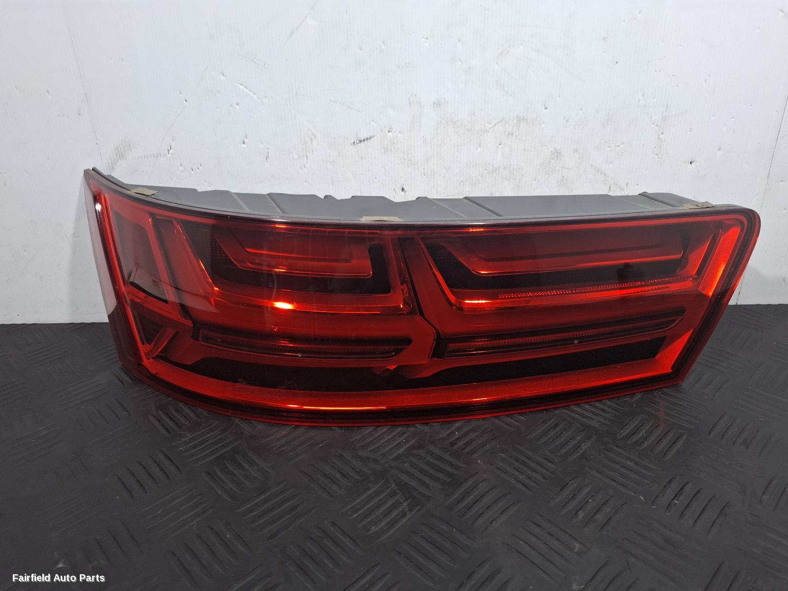 2015-2020 Audi Q7 Left Taillight