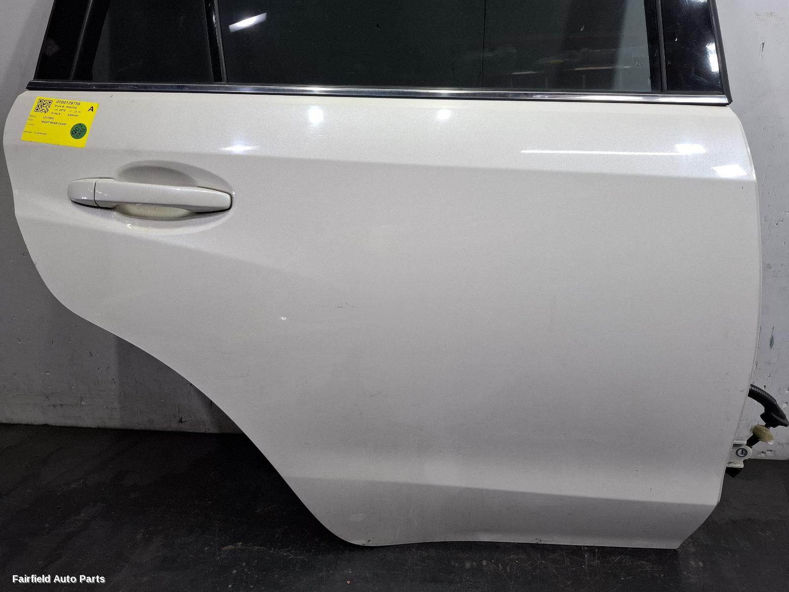 2016-2020 Subaru Levorg Right Rear Door Sliding