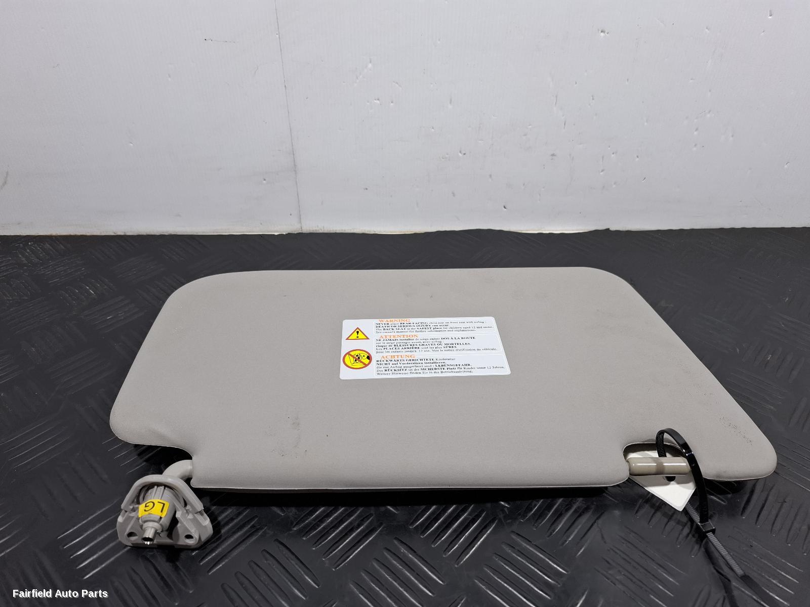 2007-2013 Nissan Xtrail Sunvisor