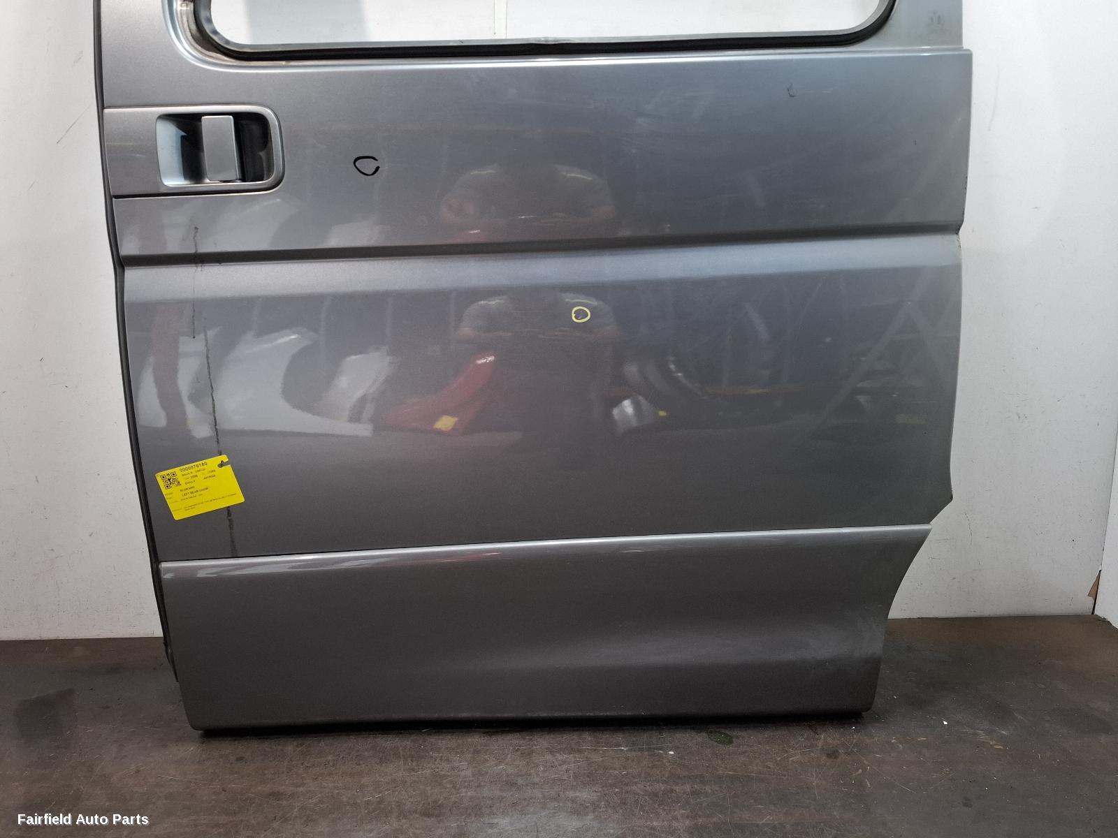 2002-2010 Nissan Elgrand Left Rear Door Sliding