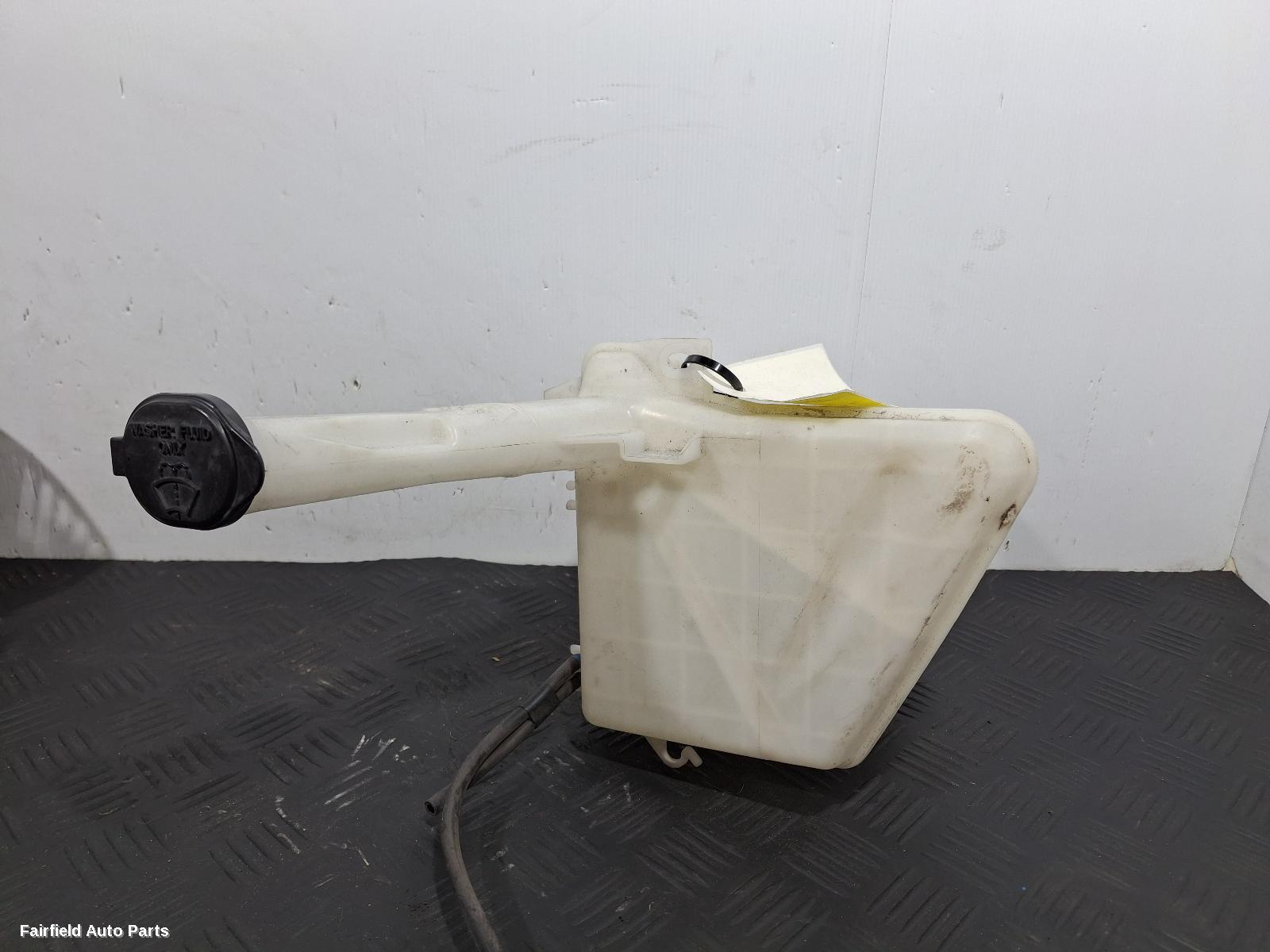 2005-2011 Toyota Yaris Washer Bottle
