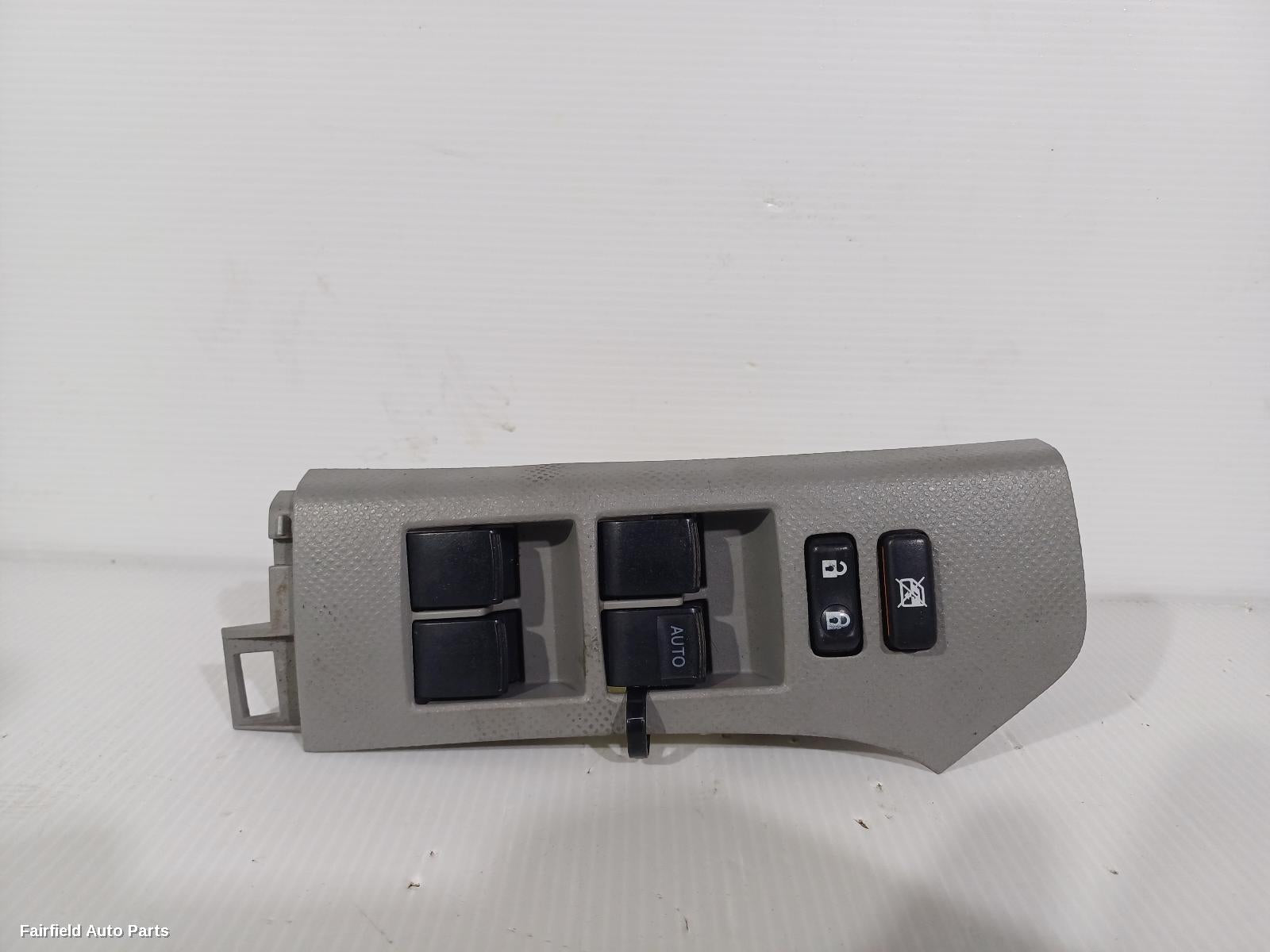 2005-2016 Toyota Yaris Pwr Dr Wind Switch