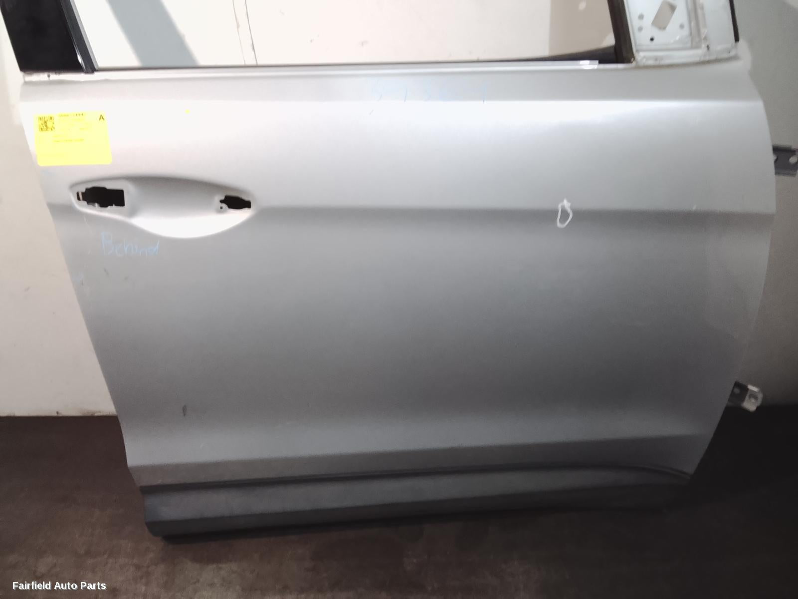 2012-2018 Hyundai Santa Fe Right Front Door