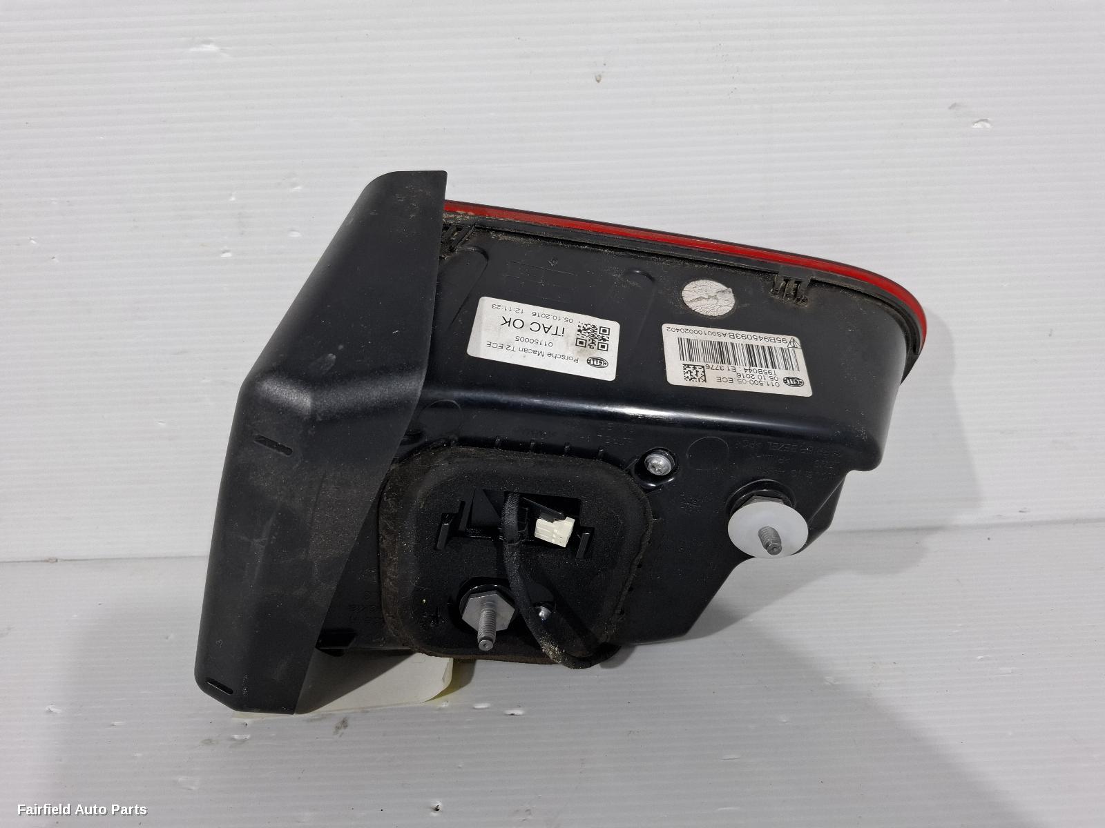 2014-2018 Porsche Macan Rear Garnish