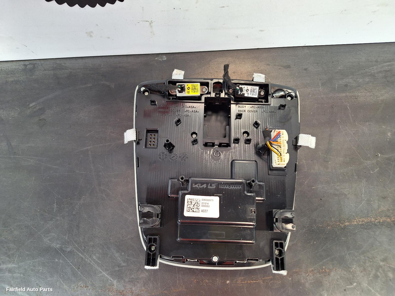2019-2025 Kia Seltos Courtesy Light