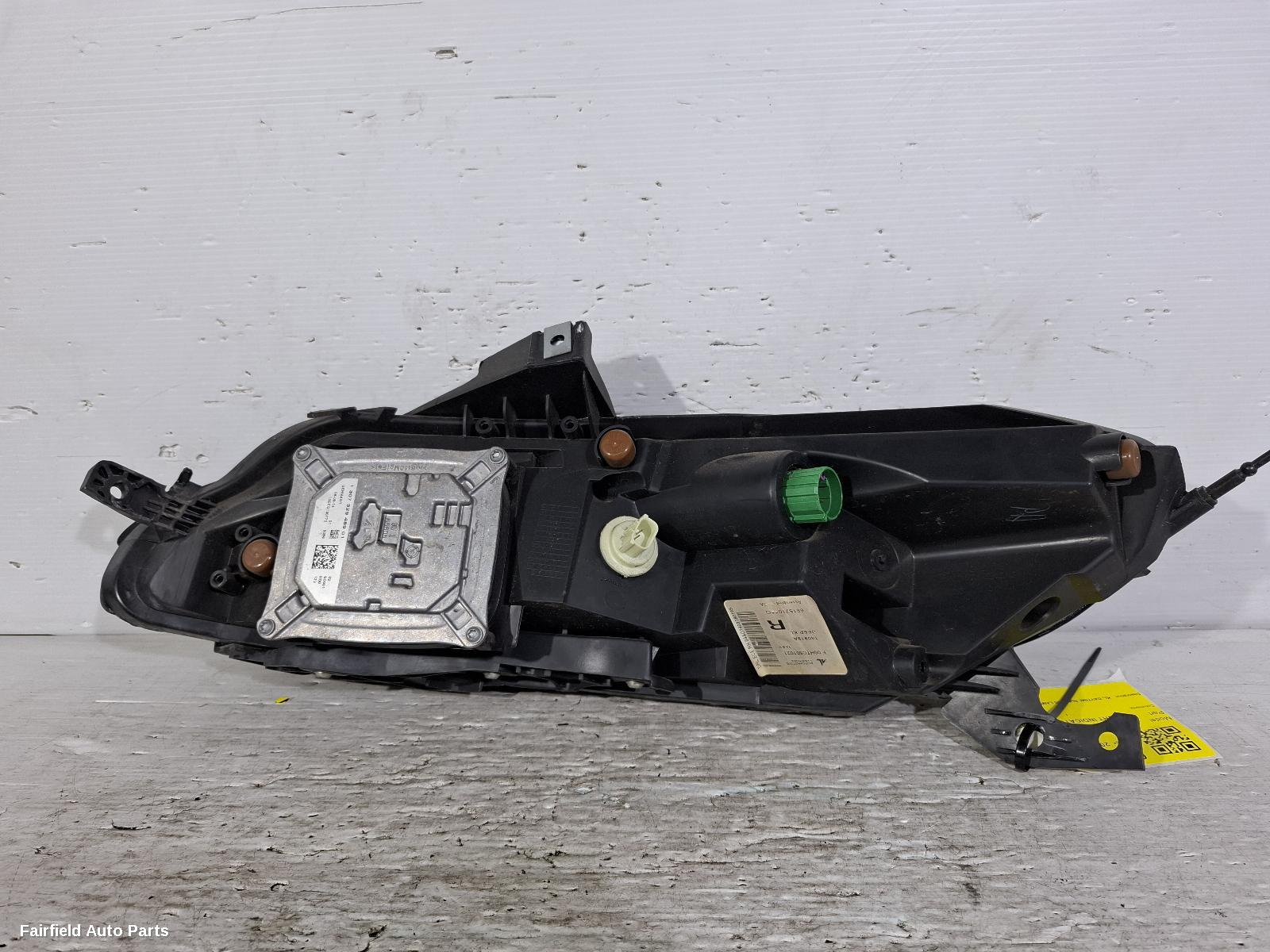 2014-2018 Jeep Cherokee Right Indicator Fog Side