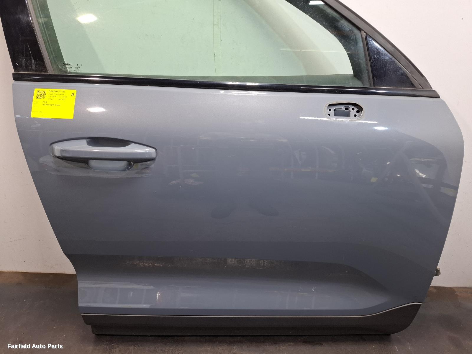 2018-2026 Volvo Xc40 Right Front Door