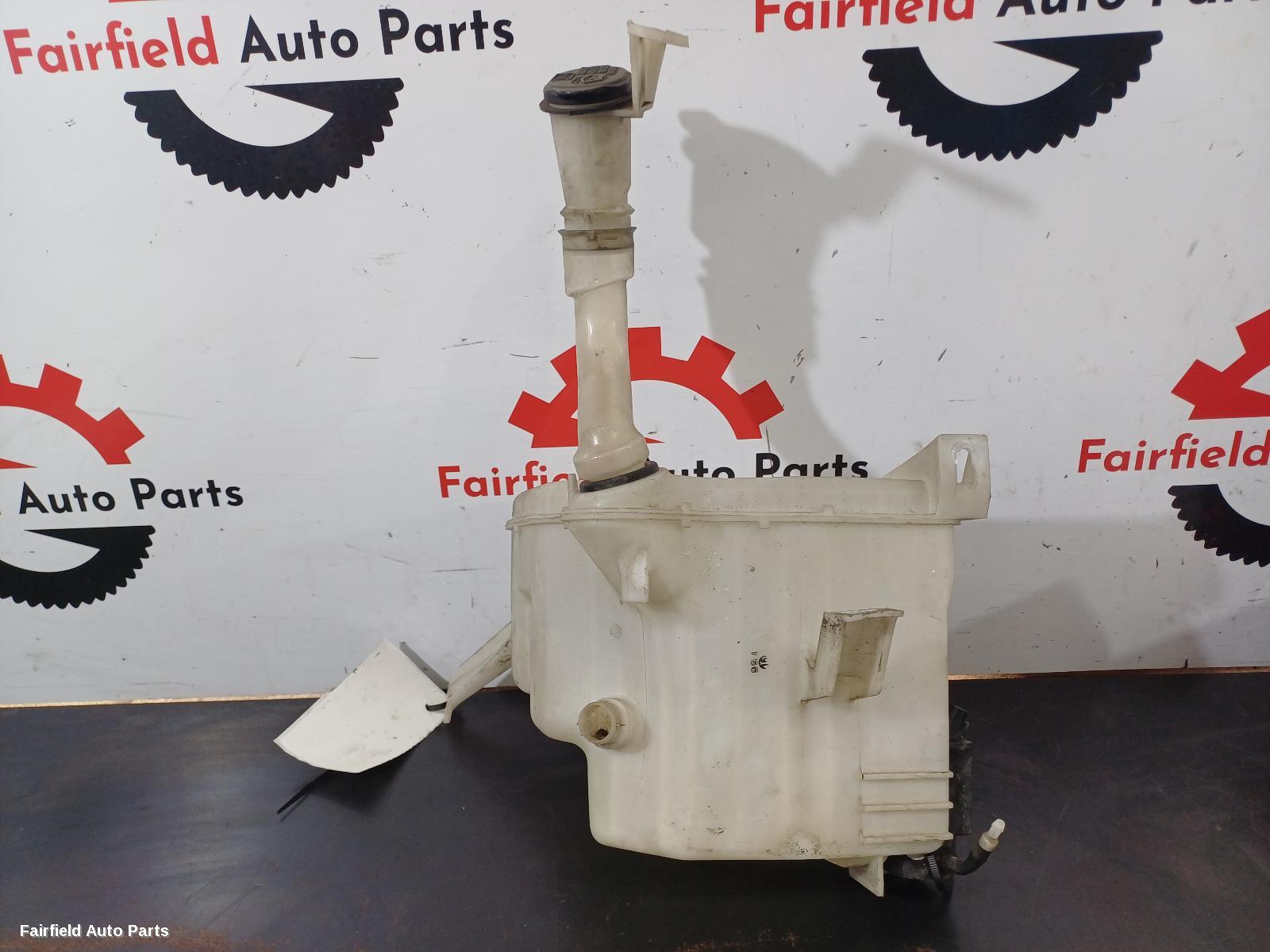 2000-2006 Toyota Estima Washer Bottle