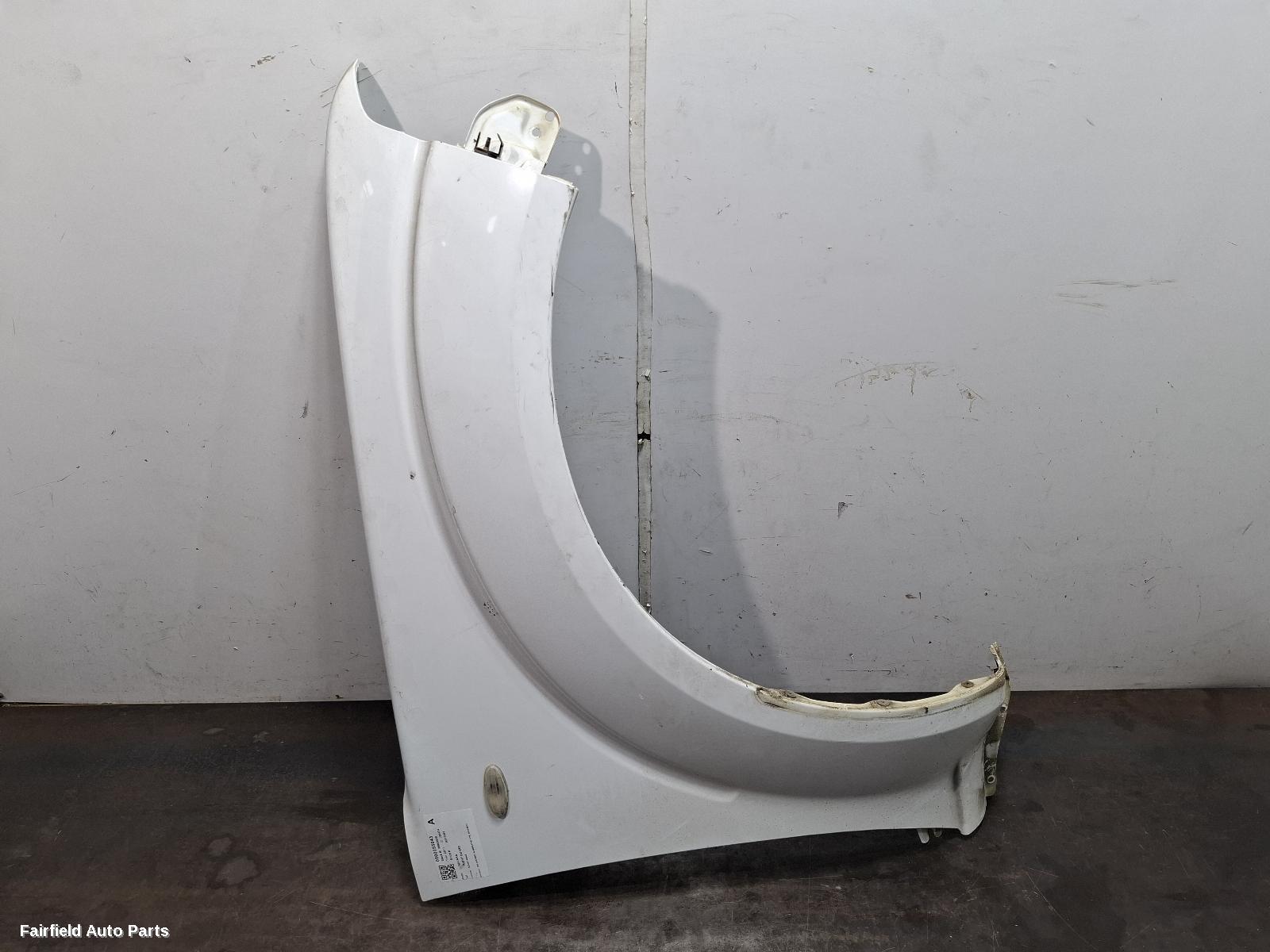 2005-2015 Nissan Navara Right Guard