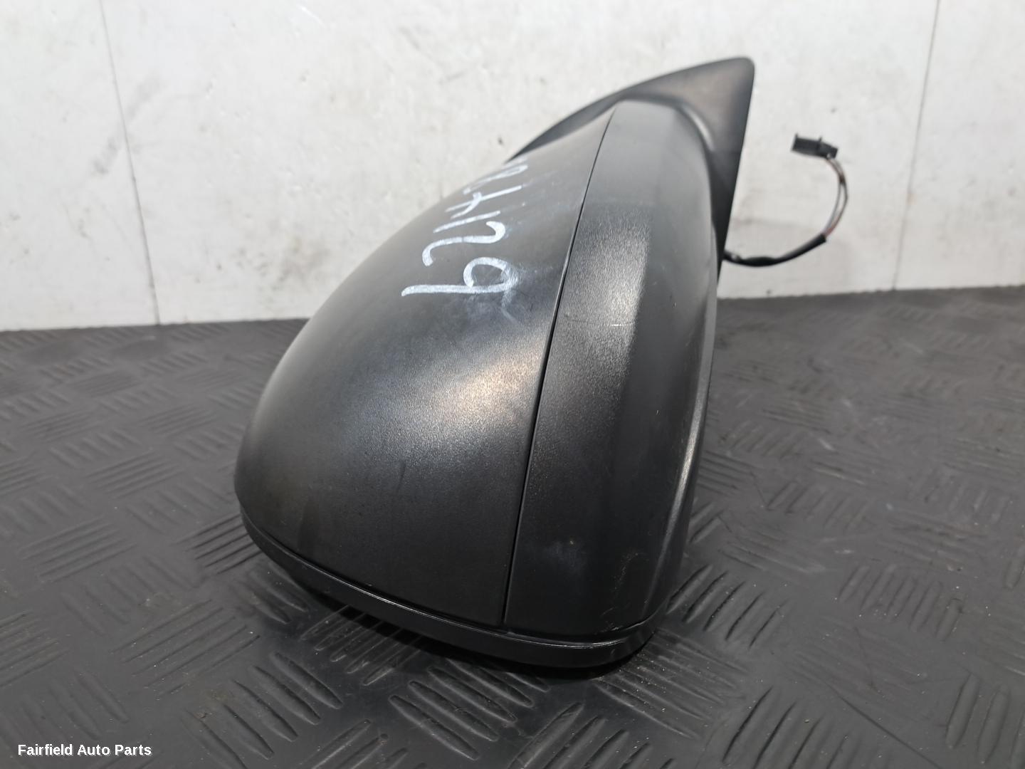 2013-2022 Volkswagen Amarok Right Door Mirror