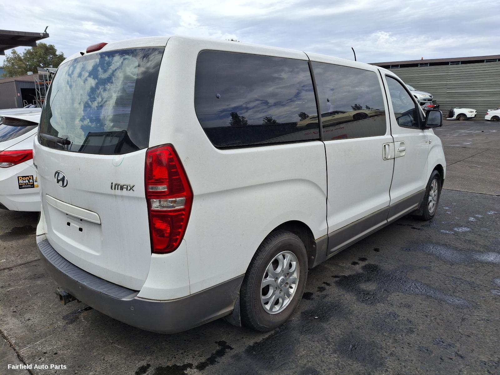 2007-2015 Hyundai Iload/imax Grille