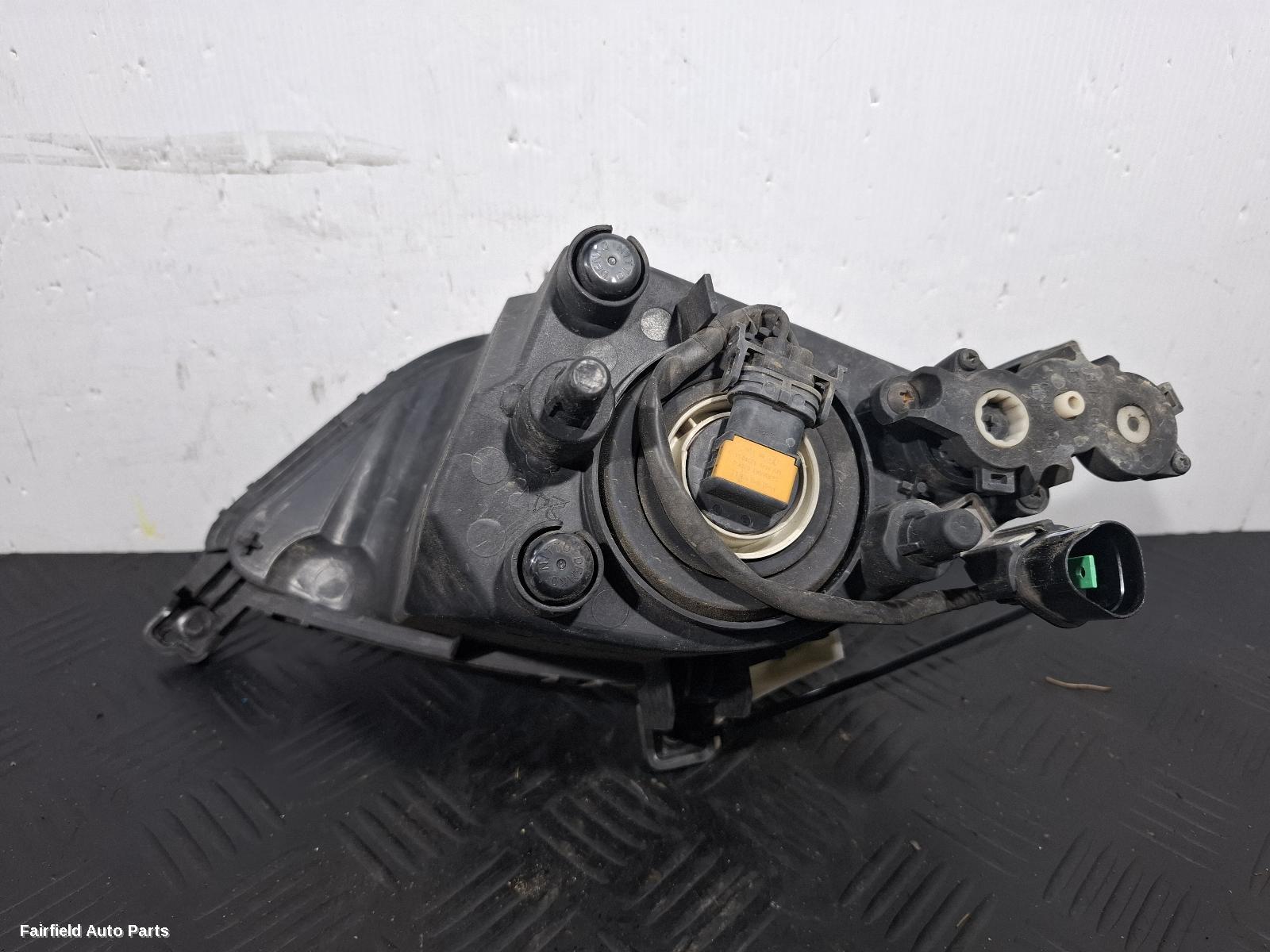 2016-2018 Kia Cerato Left Indicator Fog Side