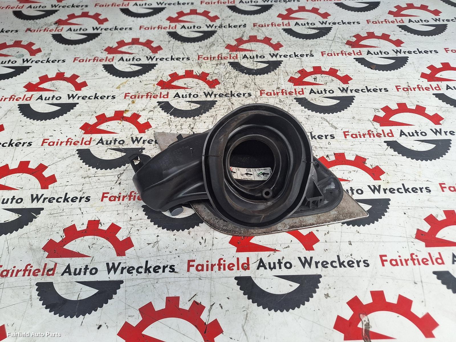 2011-2015 Ford Focus Fuel Door   Filler