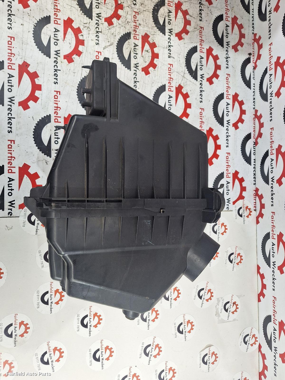2001-2007 Toyota Kluger Air Cleaner Box