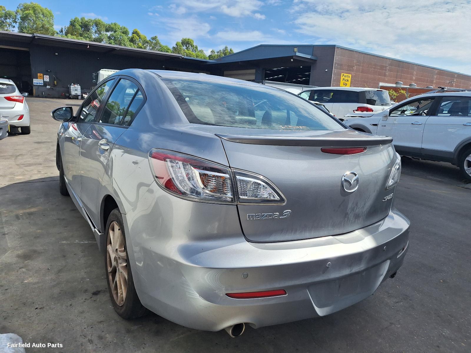 2009-2011 Mazda 3 Right Indicator Fog Side