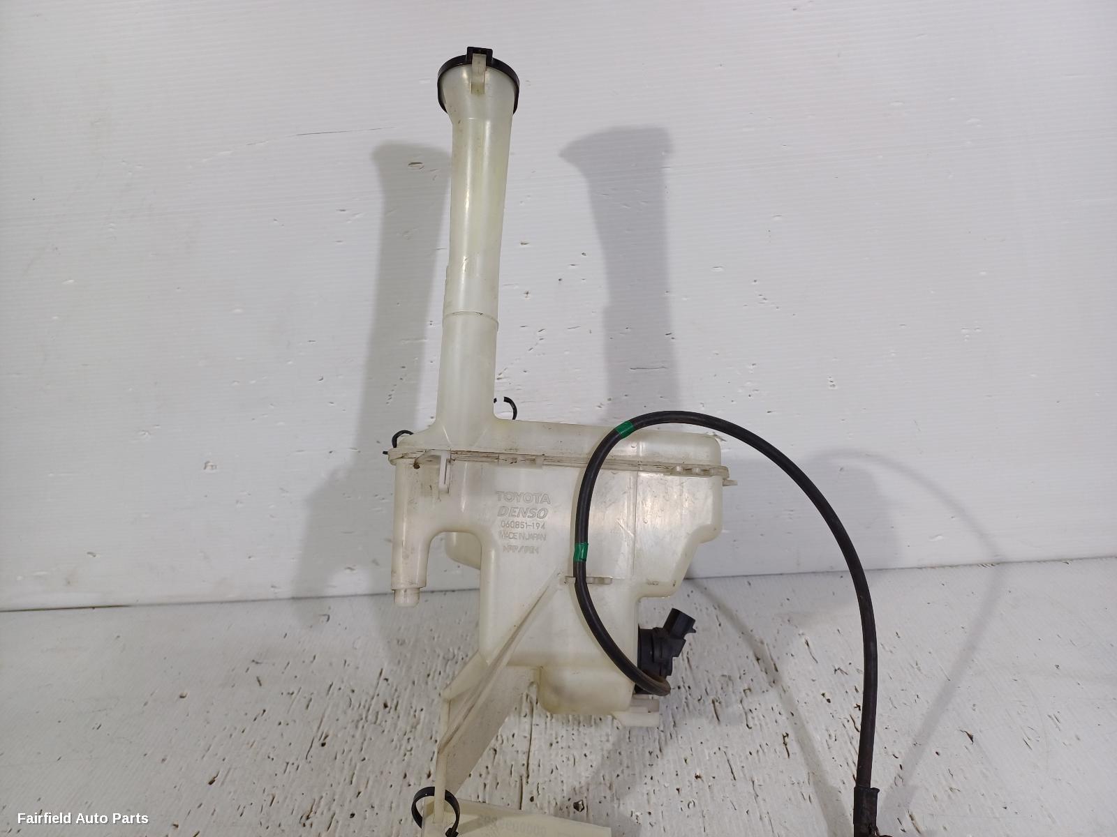 2006-2016 Toyota Yaris Washer Bottle