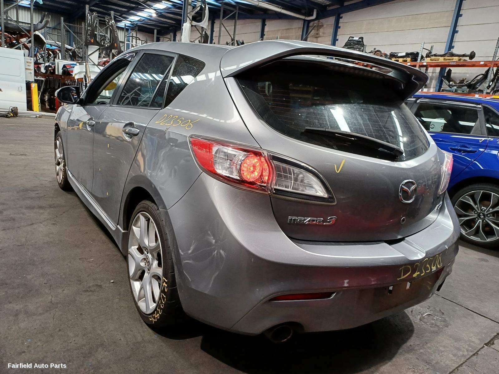 2009-2013 Mazda 3 Left Guard