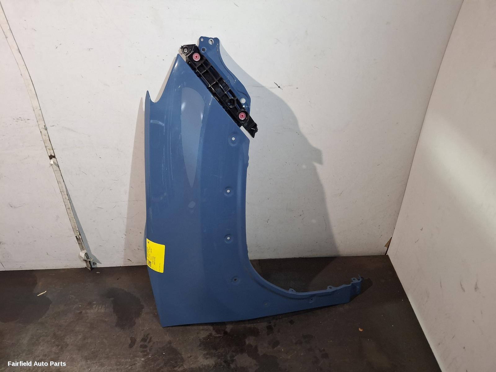 2020-2026 Toyota Yaris Cross Right Guard