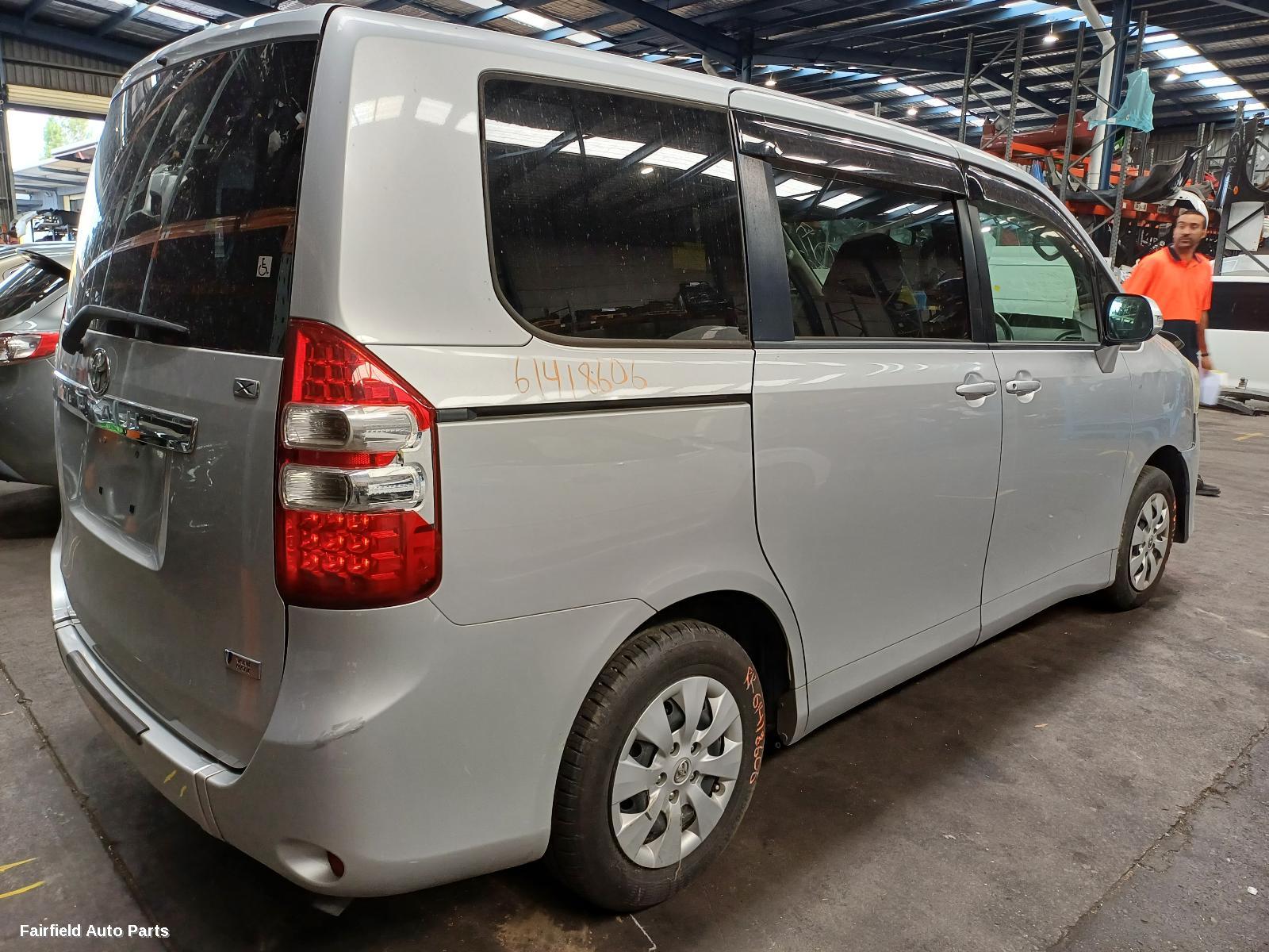 2007-2014 Toyota Noah (import) Right Front Door