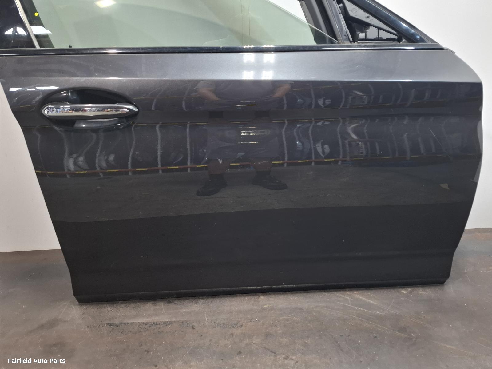 2017-2023 Bmw 5 Series Right Front Door