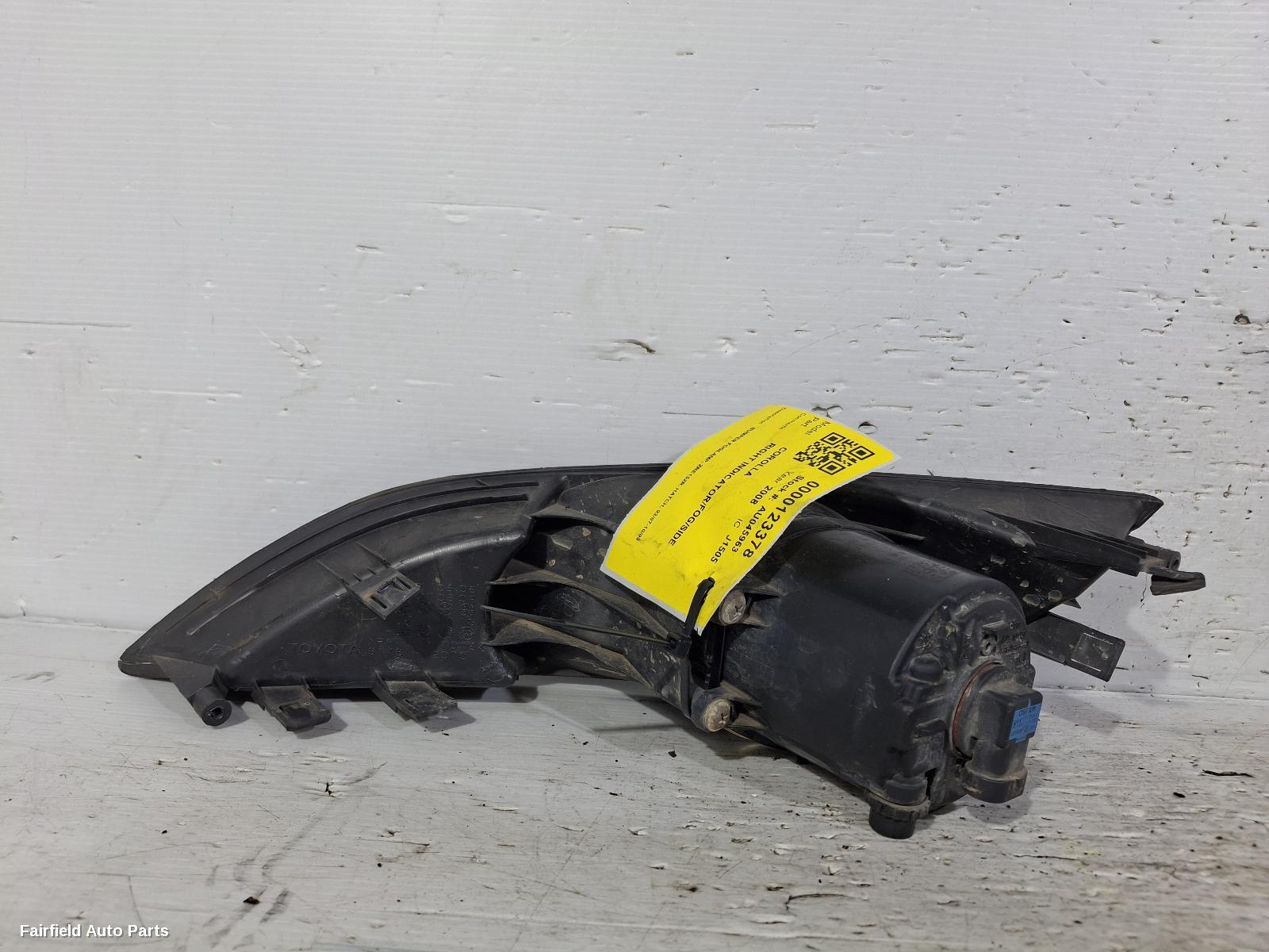 2007-2009 Toyota Corolla Right Indicator Fog Side