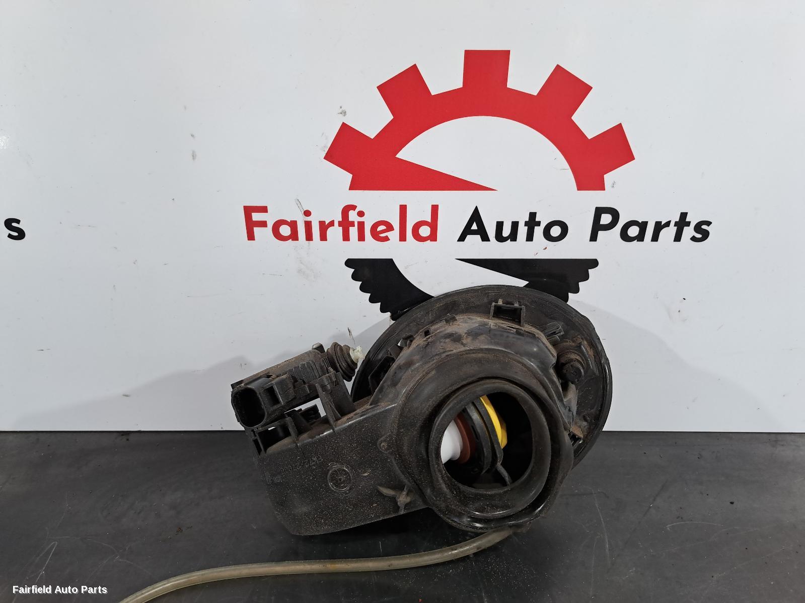 2015-2019 Land Rover Discovery Sport Fuel Door   Filler