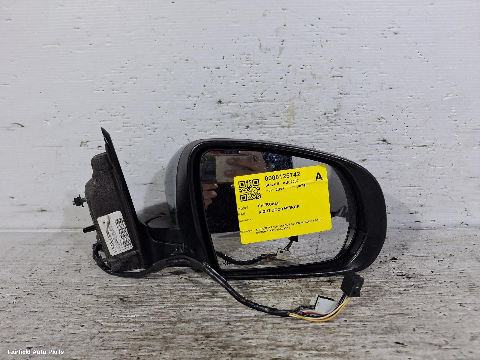 2014-2018 Jeep Cherokee Right Door Mirror