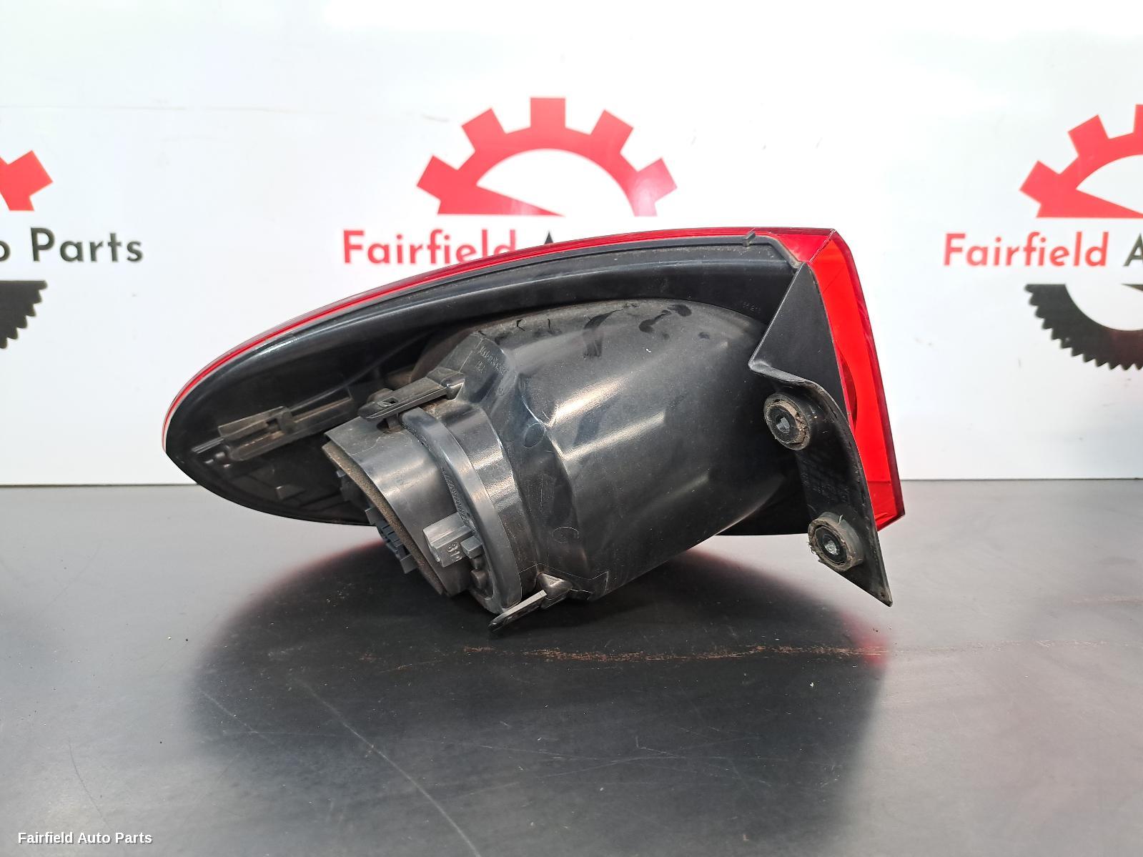 2008-2011 Volkswagen Tiguan Right Taillight