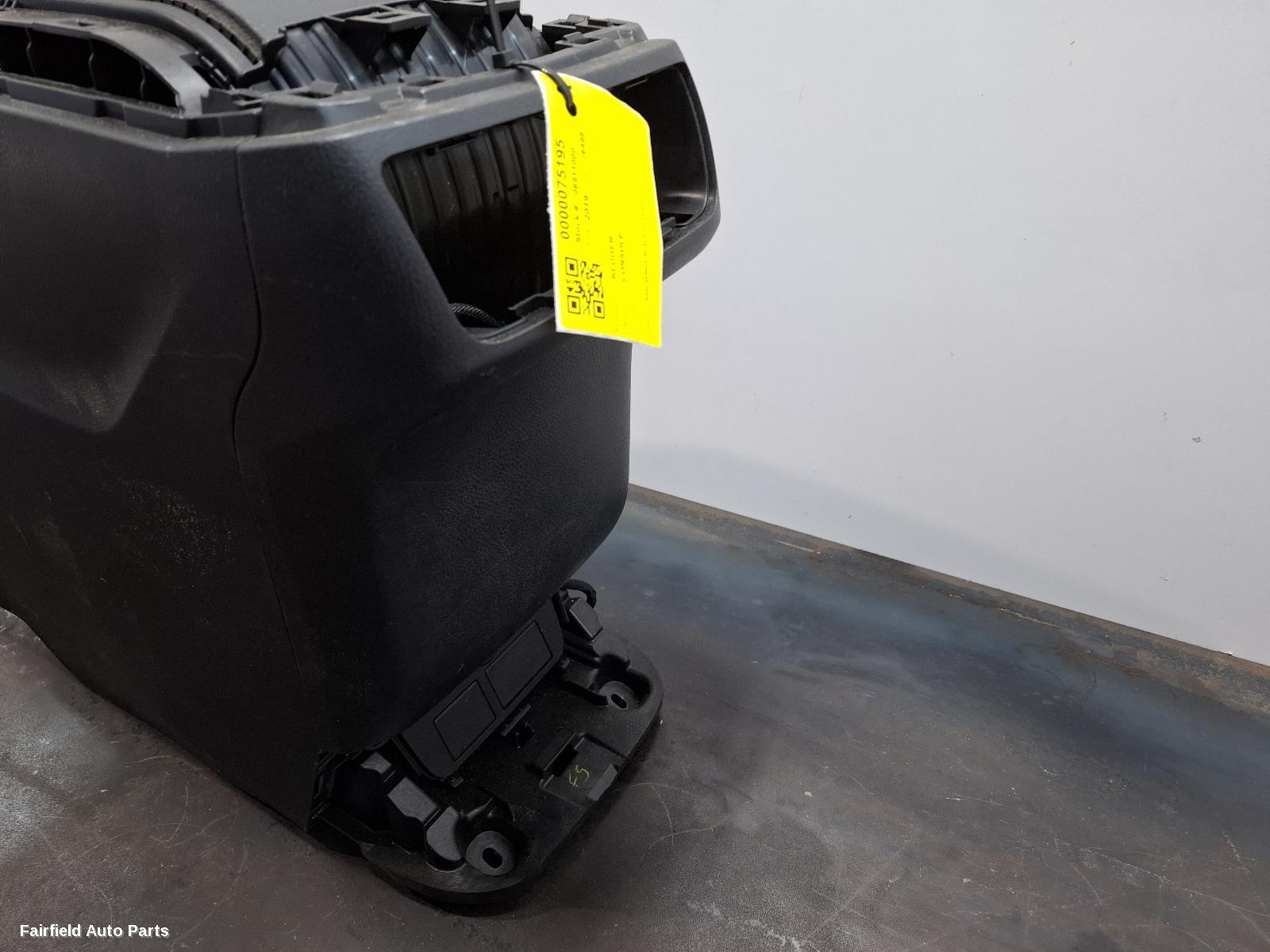 2013-2021 Toyota Kluger Console
