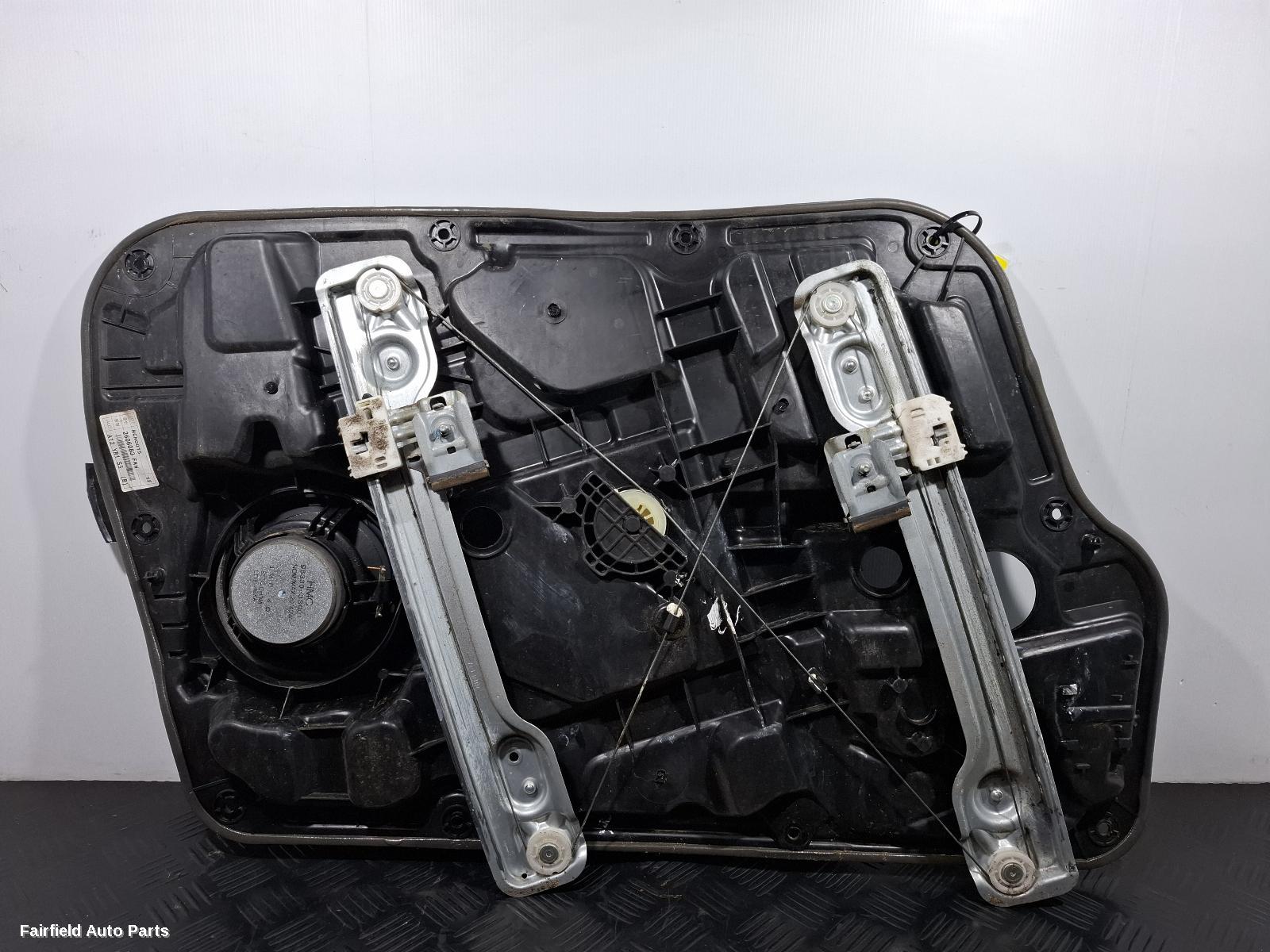 2010-2014 Hyundai I45 Right Front Window Reg Motor