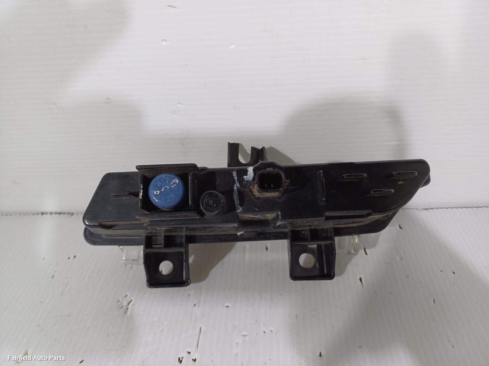 2014-2017 Renault Captur Left Indicator Fog Side
