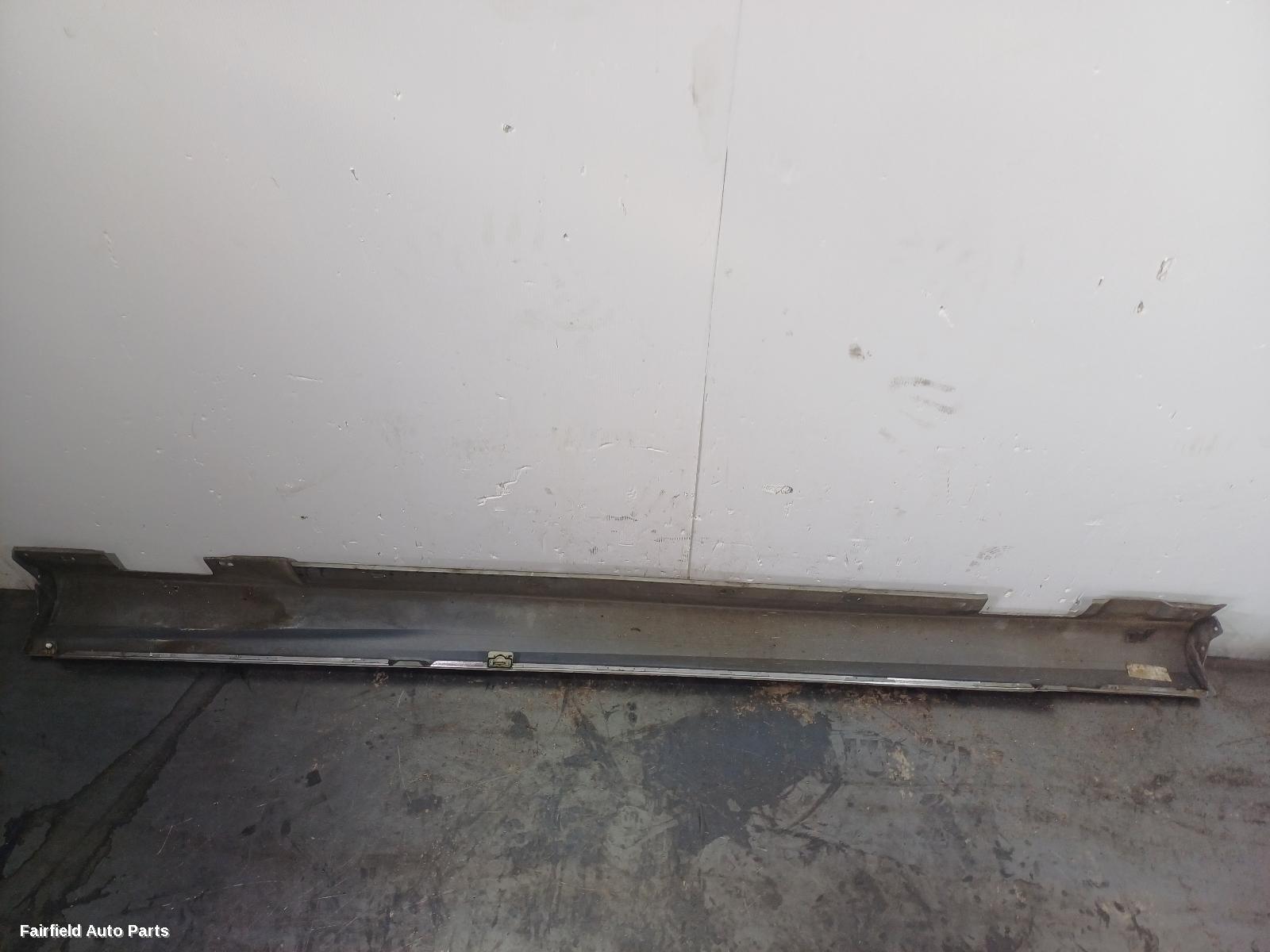 2011-2015 Mercedes C Class Side Step Skirt