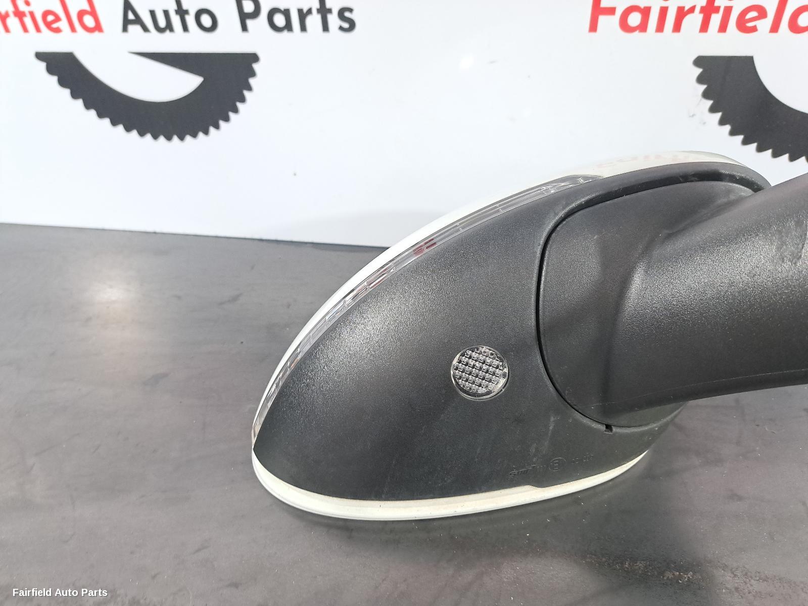 2014-2021 Porsche Macan Right Door Mirror
