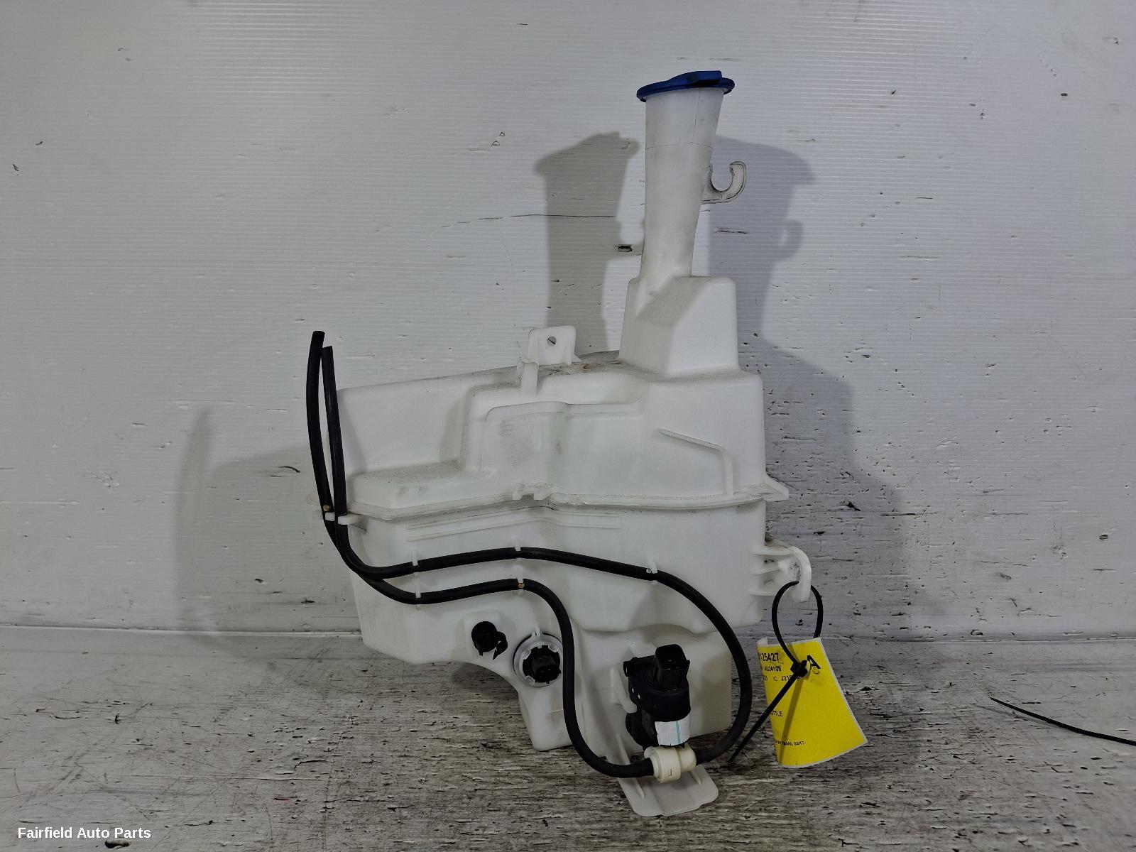 2017-2026 Hyundai I30 Washer Bottle