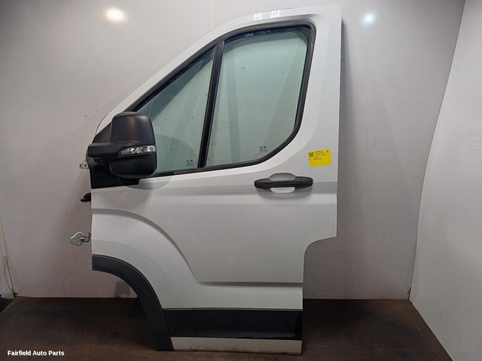 2020-2026 Ldv Deliver 9 Left Front Door