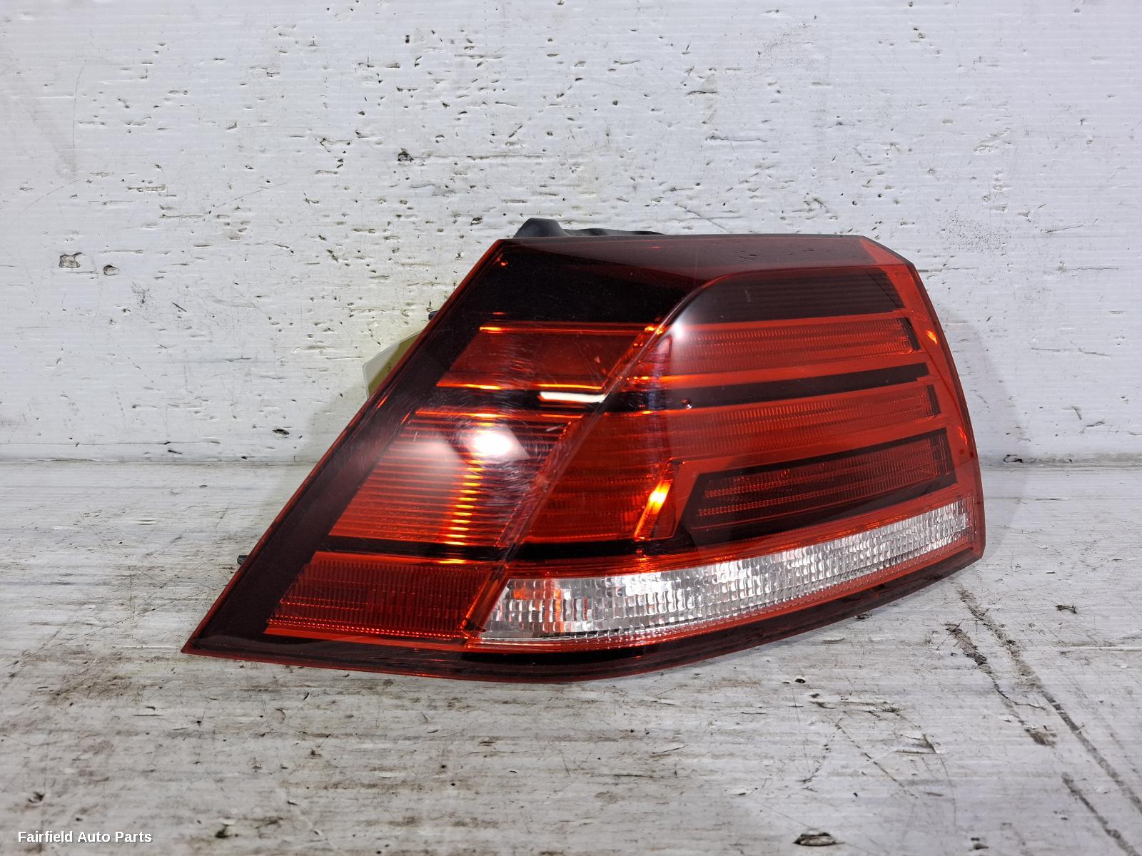 2017-2020 Volkswagen Golf Left Taillight